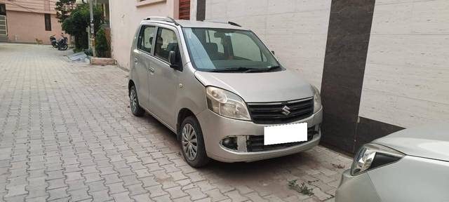 https://images10.gaadi.com/usedcar_image/4613104/original/processed_137dbda1-0924-4582-a07b-096e1d5ae0f3.jpg?imwidth=6400