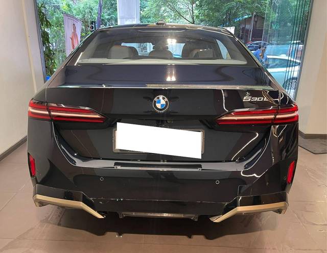 https://images10.gaadi.com/usedcar_image/4613114/original/processed_2b8785bbd98aaf33b6a71b3e2e080a66.jpeg?imwidth=6402