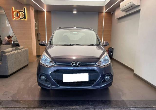 https://images10.gaadi.com/usedcar_image/4613117/original/processed_8a3cfda1b1220994da4bbe36662056b8.jpeg?imwidth=6400