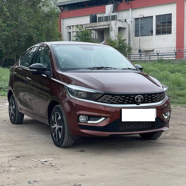 https://images10.gaadi.com/usedcar_image/4613142/original/processed_9104c91354c25d9e827beb1b21789b4b.jpg?imwidth=6400