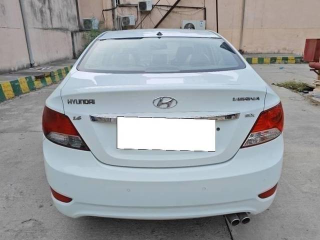 https://images10.gaadi.com/usedcar_image/4613152/original/processed_e94c36e38188811124bfdd8c5073e788.jpg?imwidth=6402