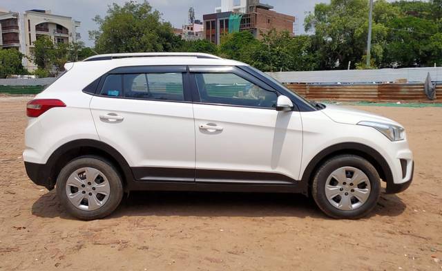 https://images10.gaadi.com/usedcar_image/4613157/original/12b30e3d9402113f2d2d70460d8edd1f.jpg?imwidth=6401