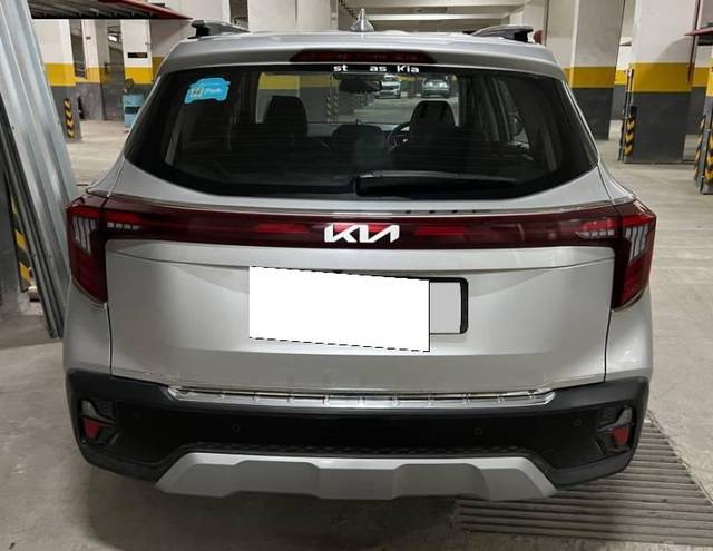 https://images10.gaadi.com/usedcar_image/4613158/original/processed_152d0b46-896f-4725-9d1d-d0f5fd58ad45.jpg?imwidth=6402