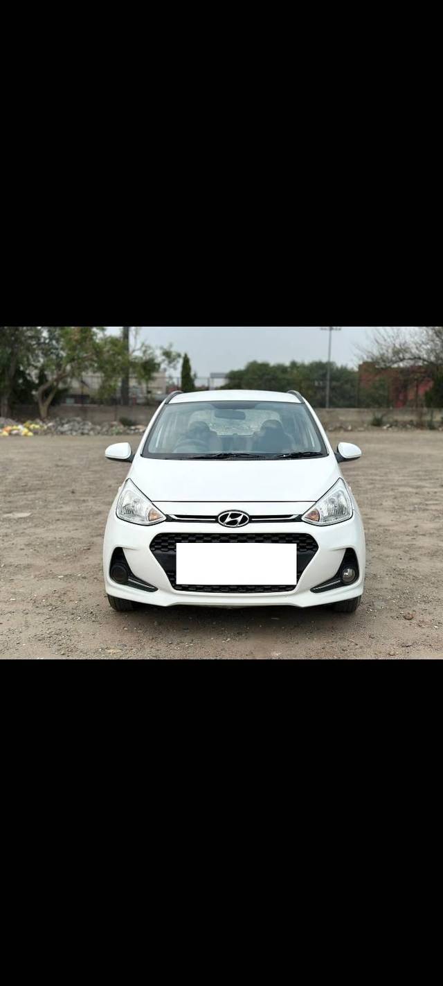 https://images10.gaadi.com/usedcar_image/4613188/original/processed_68b91ba526f6fd0768f5f20a9dca20df.jpg?imwidth=6402
