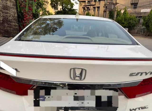 https://images10.gaadi.com/usedcar_image/4613250/original/processed_84cc9ed5daf5d1f864a2c53e5adf12f2.jpg?imwidth=6401