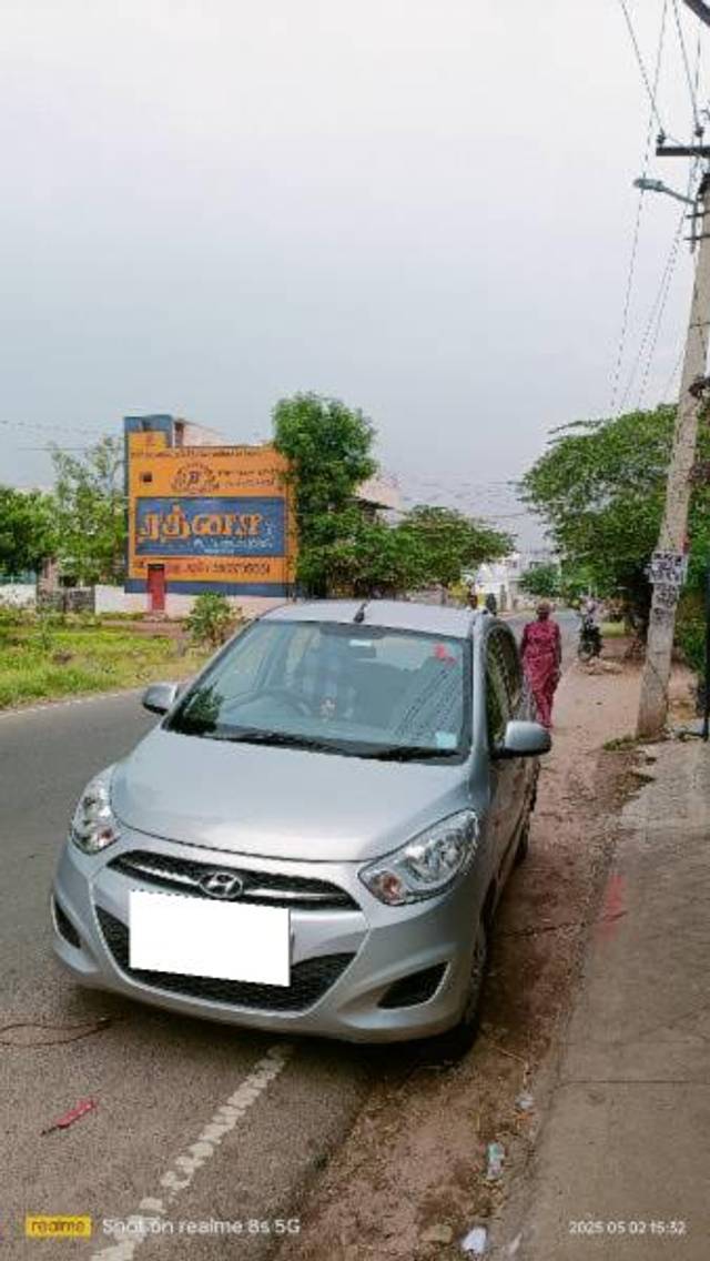 https://images10.gaadi.com/usedcar_image/4613267/original/processed_21b8889a-eeeb-4d4b-875a-a3de2bceab5e.jpg?imwidth=6400