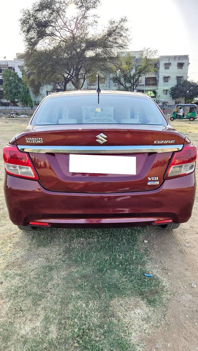 https://images10.gaadi.com/usedcar_image/4613271/original/processed_a831ca2a-dba1-405f-9e3d-fb154d80123d.jpg?imwidth=6402