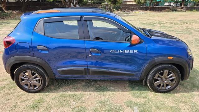 https://images10.gaadi.com/usedcar_image/4613276/original/processed_a3ecbe8a-781a-463a-a9a1-c06092dcb5b0.jpg?imwidth=6401
