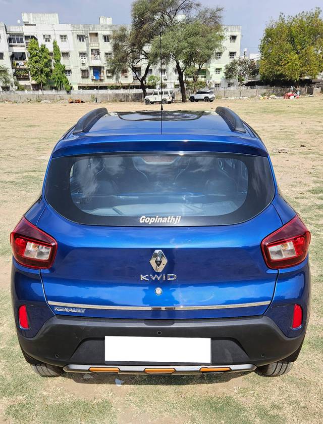 https://images10.gaadi.com/usedcar_image/4613276/original/processed_da8c573e-d25e-4258-96d9-1461f35369d9.jpg?imwidth=6402
