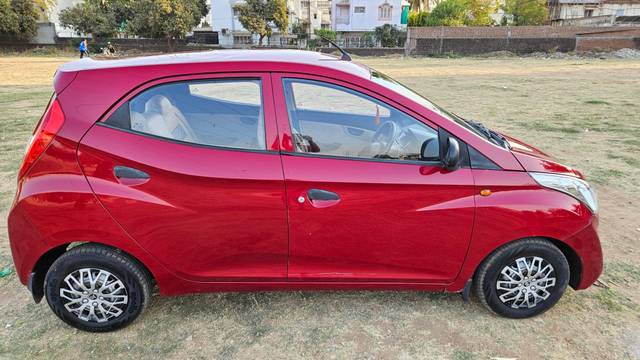 https://images10.gaadi.com/usedcar_image/4613280/original/processed_792bc175-5918-4220-b320-d51e5c515e46.jpg?imwidth=6401