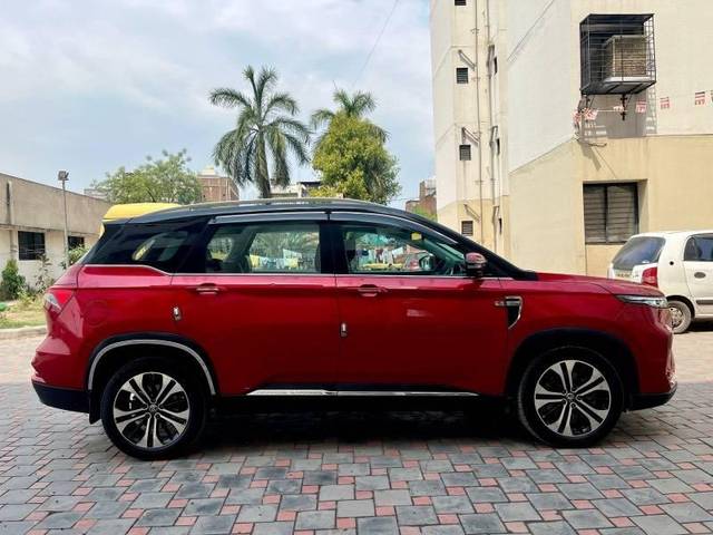 https://images10.gaadi.com/usedcar_image/4613281/original/processed_d6b87db6-901c-4351-a2aa-385474280dad.jpeg?imwidth=6401