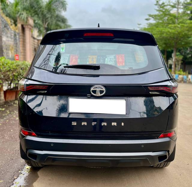 https://images10.gaadi.com/usedcar_image/4613295/original/processed_79451a5a-6af0-472f-a00c-e72530f61505.jpg?imwidth=6402