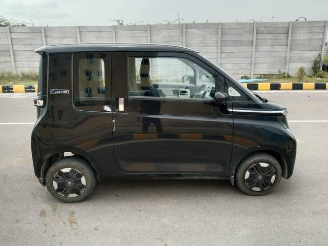 https://images10.gaadi.com/usedcar_image/4613319/original/processed_25cf218b76b19a5955ac2ff2455cfac3.jpg?imwidth=6401