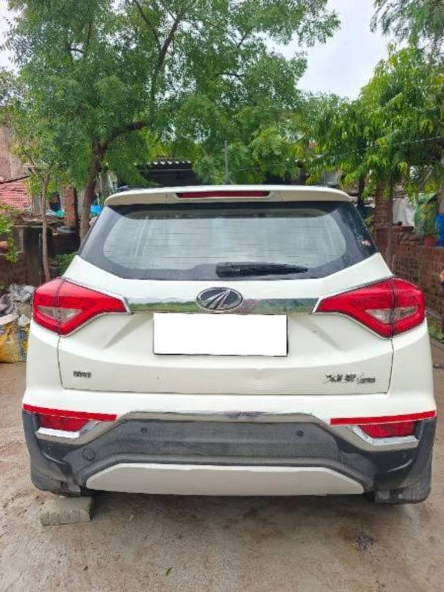 https://images10.gaadi.com/usedcar_image/4613341/original/processed_778b8a33-1e4b-498b-a4a9-c008e5003e4f.jpg?imwidth=6402