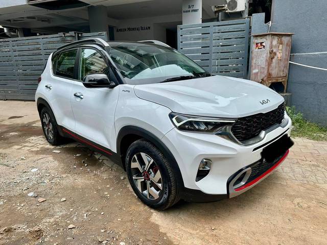 https://images10.gaadi.com/usedcar_image/4613382/original/processed_0667318b78e3c410a6189c00bd596aa3.jpg?imwidth=6400