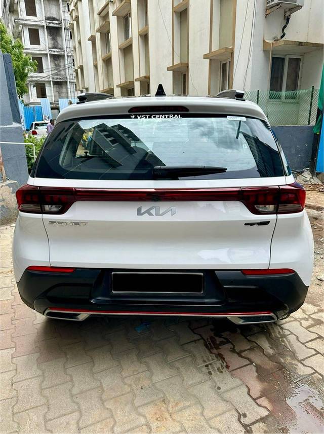 https://images10.gaadi.com/usedcar_image/4613382/original/processed_79bec813d80db688ea766f945e5f80ec.jpg?imwidth=6402