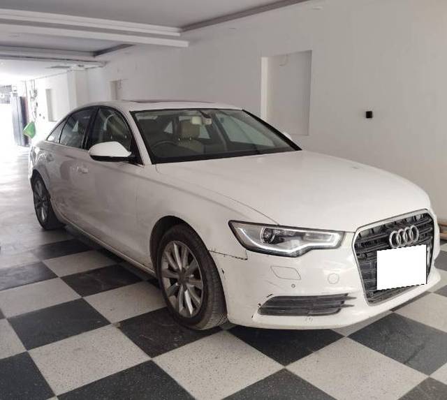 https://images10.gaadi.com/usedcar_image/4613383/original/processed_b7a01f0f-61a4-461f-9dc7-0a13dbef592d.jpg?imwidth=6400