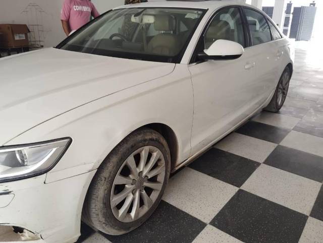 https://images10.gaadi.com/usedcar_image/4613383/original/processed_f491f7fc-24da-4ad6-acb9-536e555661ed.jpg?imwidth=6401