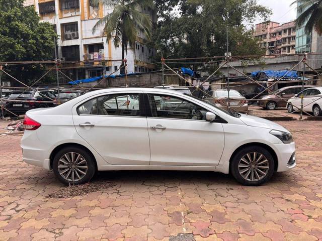 https://images10.gaadi.com/usedcar_image/4613388/original/processed_9f2748a988a31732c91ec1b8ed640c14.jpeg?imwidth=6401