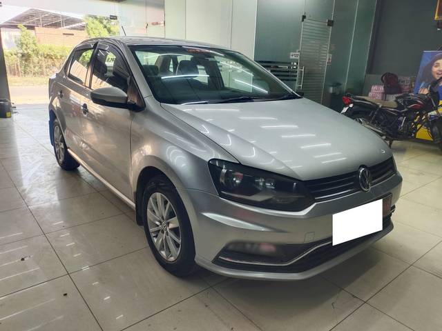 https://images10.gaadi.com/usedcar_image/4613408/original/processed_cde7781f-ca45-43fb-b318-fb72ff85bf22.jpg?imwidth=6400