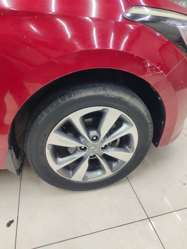 https://images10.gaadi.com/usedcar_image/4613424/original/processed_af7a94a6-990b-44fd-88d8-0054d64fdcb9.jpg?imwidth=6402