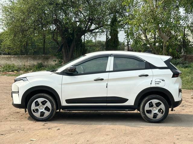 https://images10.gaadi.com/usedcar_image/4613430/original/processed_21b097353bc3344cdd748ffaaa0c53e6.jpg?imwidth=6402