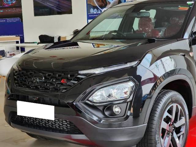 https://images10.gaadi.com/usedcar_image/4613435/original/processed_fc03d216-c83f-4eea-9ba8-d545b8df9bc4.jpg?imwidth=6401
