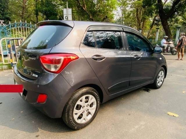 https://images10.gaadi.com/usedcar_image/4613448/original/processed_028a11612d54dd0388294e5220770a1d.jpg?imwidth=6401