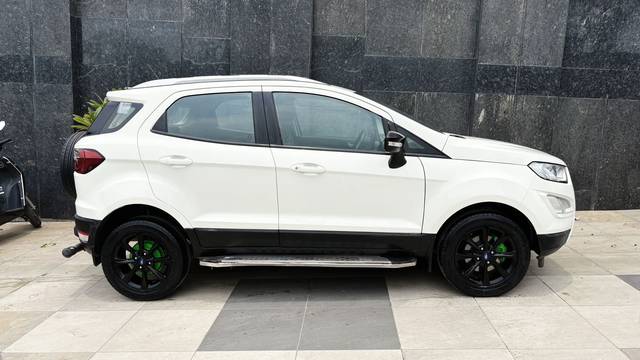 https://images10.gaadi.com/usedcar_image/4613449/original/6e11be1c37167ee2ee6027df1c4e6690.jpg?imwidth=6401