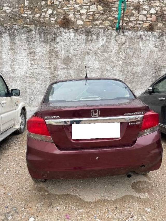 https://images10.gaadi.com/usedcar_image/4613455/original/processed_1e7fa8b6-92f6-47e7-8ea0-ebb144abf189.jpeg?imwidth=6402