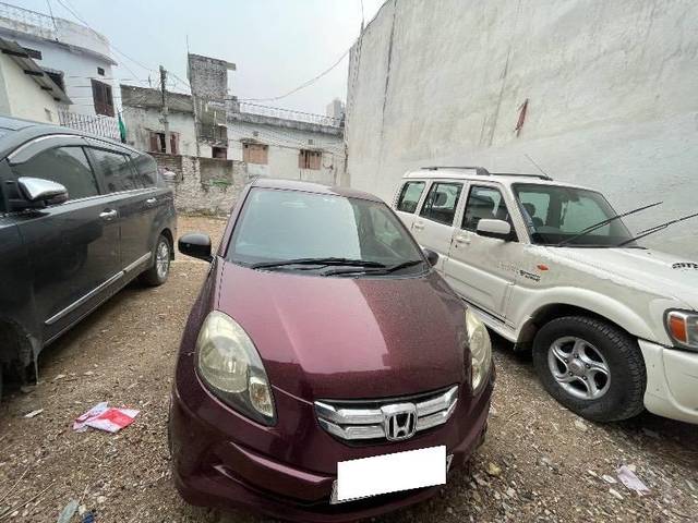 https://images10.gaadi.com/usedcar_image/4613455/original/processed_63385972-f5b0-4757-b31d-4da102c1d079.jpeg?imwidth=6400