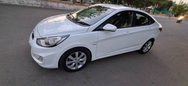 https://images10.gaadi.com/usedcar_image/4613465/original/processed_0fb45c8e-3b01-4ae1-9444-6a55218eca25.jpeg?imwidth=6400