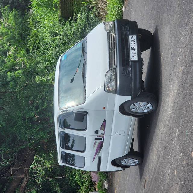 https://images10.gaadi.com/usedcar_image/4613467/original/processed_f37d49b283fe0a8b9644c140ba0a8d8e.jpg?imwidth=6402