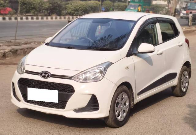 https://images10.gaadi.com/usedcar_image/4613522/original/processed_8e3a0d6ec49be4af5629fdb717951d41.jpg?imwidth=6402