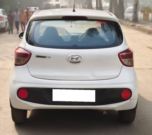 https://images10.gaadi.com/usedcar_image/4613522/original/processed_bcffe981327c1e25d73b122ea27c4603.jpg?imwidth=6401