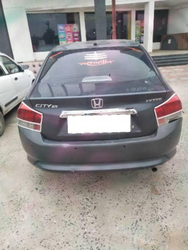 https://images10.gaadi.com/usedcar_image/4613528/original/processed_962e1caa-77c8-4518-b271-40f9366d8326.jpg?imwidth=6401