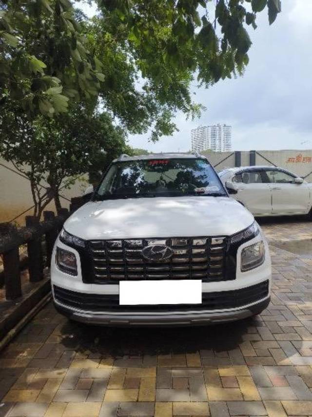 https://images10.gaadi.com/usedcar_image/4613557/original/processed_dc2088e6-31bf-4bfd-bf79-9f910fc05b75.jpeg?imwidth=6400