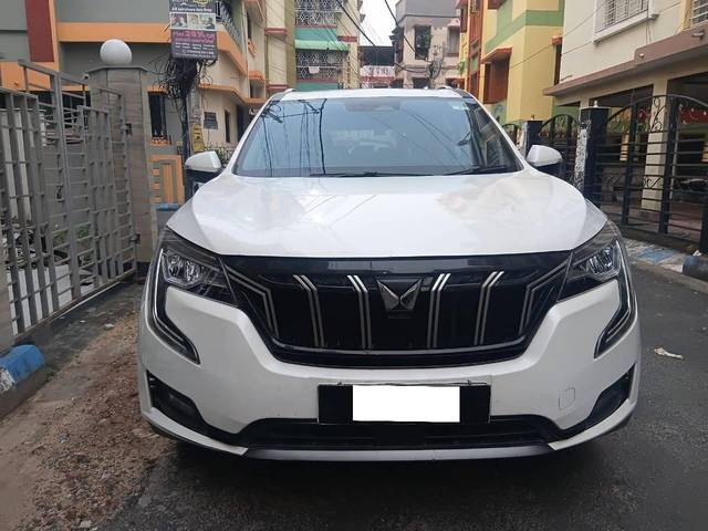 https://images10.gaadi.com/usedcar_image/4613570/original/processed_b68115890cc837328962a9e21d4d6a96.jpg?imwidth=6402