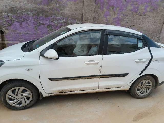 https://images10.gaadi.com/usedcar_image/4613574/original/processed_9c991eea-1c31-4b9e-91f5-3798a12b4608.jpeg?imwidth=6402