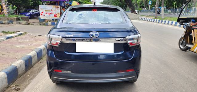 https://images10.gaadi.com/usedcar_image/4613584/original/processed_d803bcdfa41f8f6808c71d73716335f8.jpg?imwidth=6401