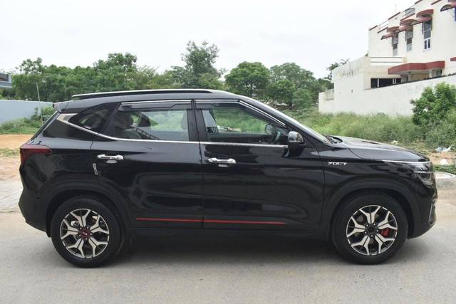 https://images10.gaadi.com/usedcar_image/4613593/original/processed_d82690fb7d703b8a093db65b14f9b905.jpg?imwidth=6401