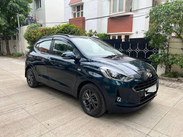 https://images10.gaadi.com/usedcar_image/4613663/original/processed_8d82f5efd2f693426c596173d40dd8d0.jpg?imwidth=6400