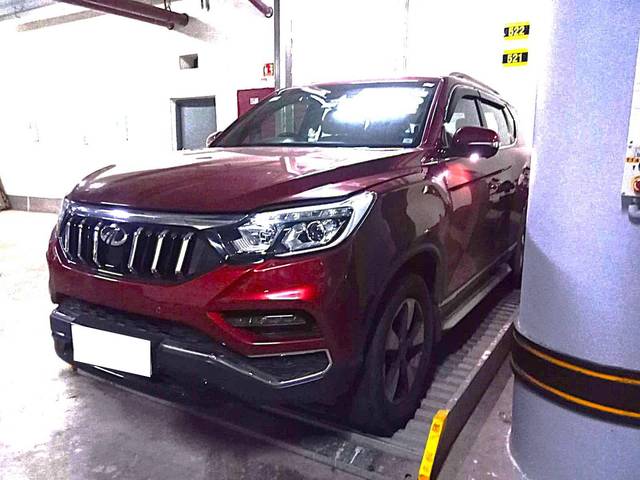 https://images10.gaadi.com/usedcar_image/4613671/original/processed_83c59cb24e1972cc3b74da08a560b0d2.jpeg?imwidth=6401