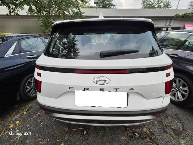 https://images10.gaadi.com/usedcar_image/4613677/original/processed_b56769e7-0d97-4126-ad75-289316d9cb2f.jpg?imwidth=6402