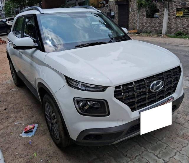 https://images10.gaadi.com/usedcar_image/4613682/original/processed_e62c3b61d85a945f654c437c3f995107.jpg?imwidth=6400