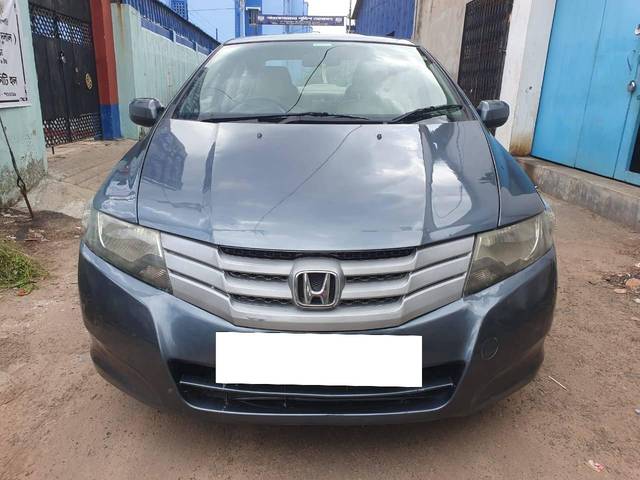 https://images10.gaadi.com/usedcar_image/4613692/original/processed_b9b074be363730f5c93961557b27cced.jpg?imwidth=6402