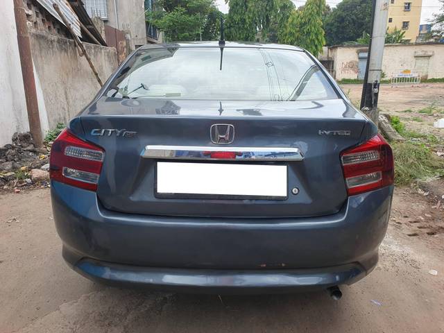https://images10.gaadi.com/usedcar_image/4613692/original/processed_cc8b97c2dc9cf828076ac059da0a595c.jpg?imwidth=6401