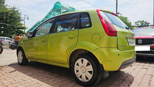 https://images10.gaadi.com/usedcar_image/4613707/original/processed_592c2cd050b4f0a379b51323f72a1ce1.jpg?imwidth=6402