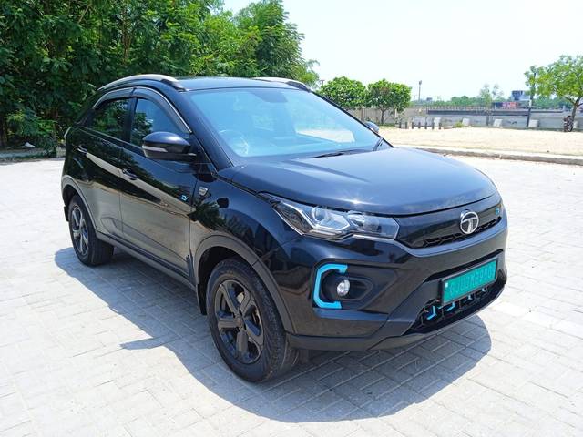 https://images10.gaadi.com/usedcar_image/4613725/original/7657089b58a39ac7666097e3bdfc0576.jpg?imwidth=6400