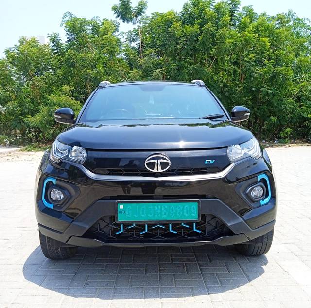 https://images10.gaadi.com/usedcar_image/4613725/original/7a0151e0d117cda56fd7f972049bc2cf.jpg?imwidth=6402